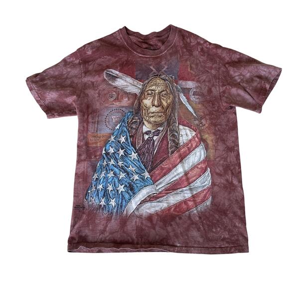 The Mountain Native American Chief T-shirt MEDIUM Tie Dye US Flag Burgundy Rare - Picture 2 of 4